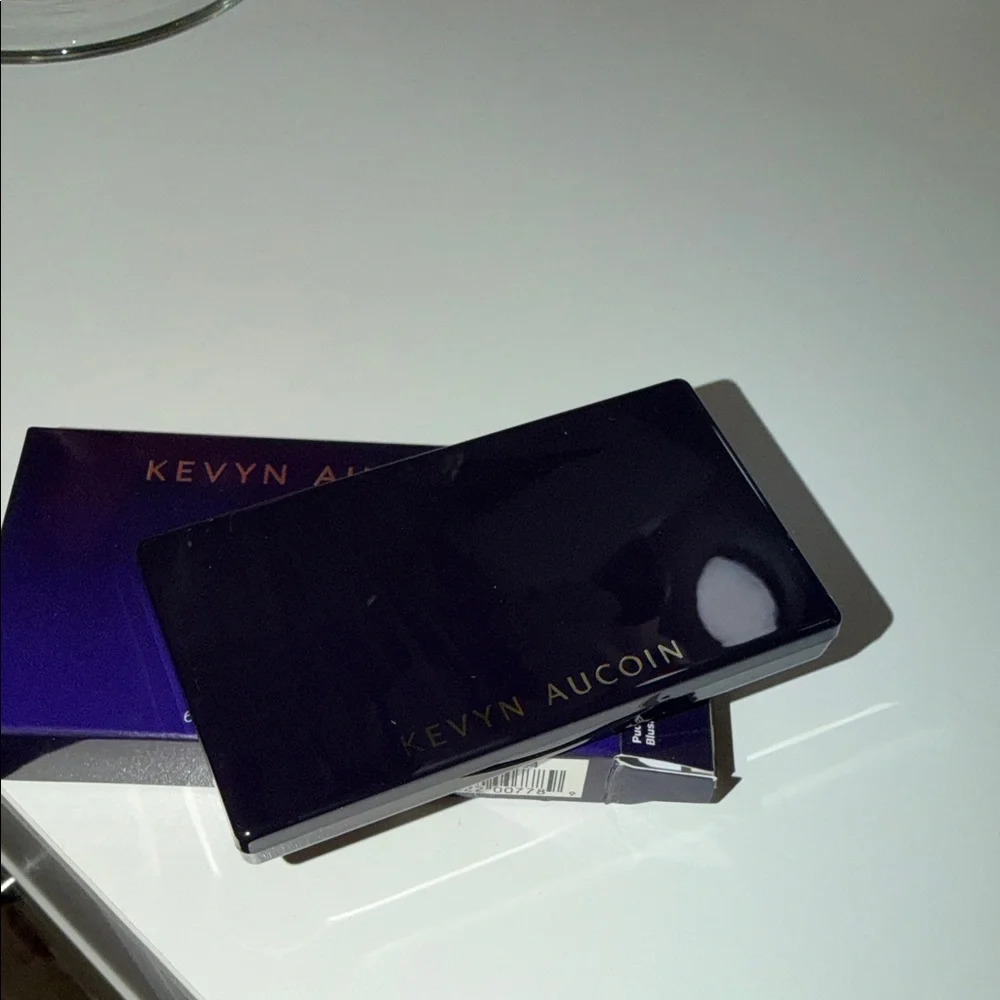 Kevyn Aucoin Blush in Rose Cliff